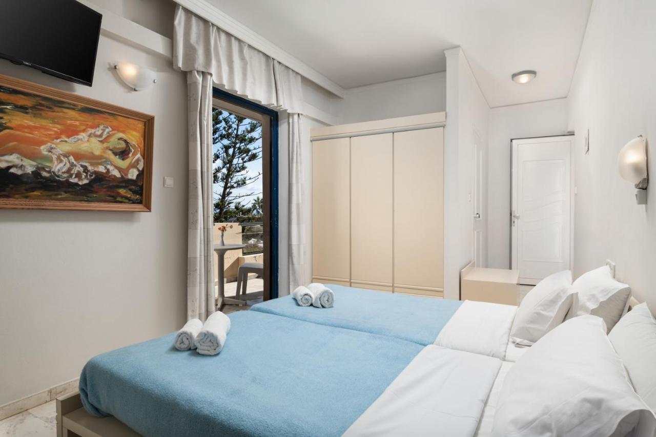 Hotel Haris On The Beach Agia Marina Exterior foto